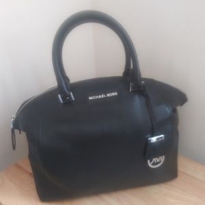 Michael kors large Riley satchel